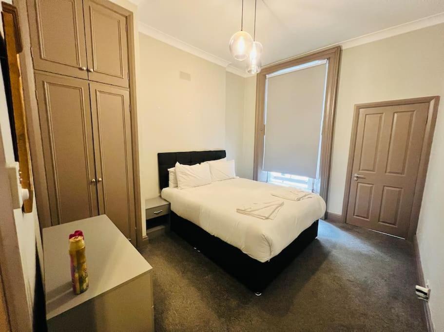 3 Notting Hill, Portobello Road-Amazing Location! Λονδίνο Εξωτερικό φωτογραφία